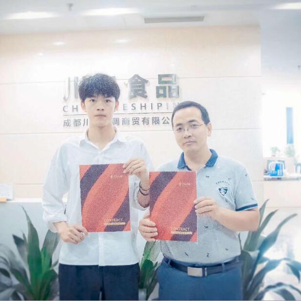恭喜天津刘总签约冒菜麻辣烫底料批发+实体店培训